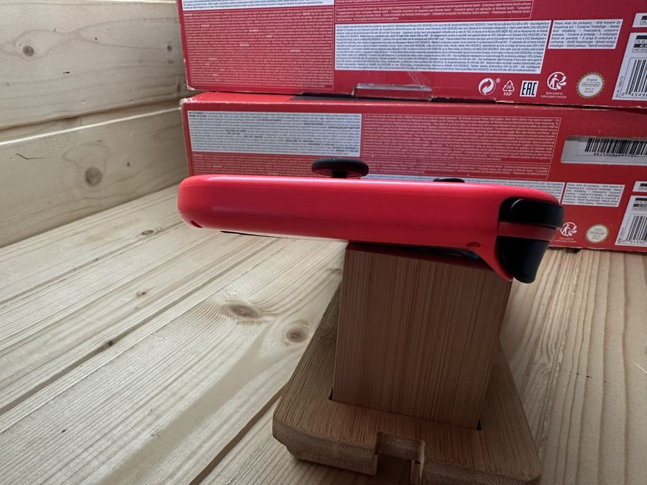 Nintendo SWITCH V2 32 gb + 128 gb sd cart