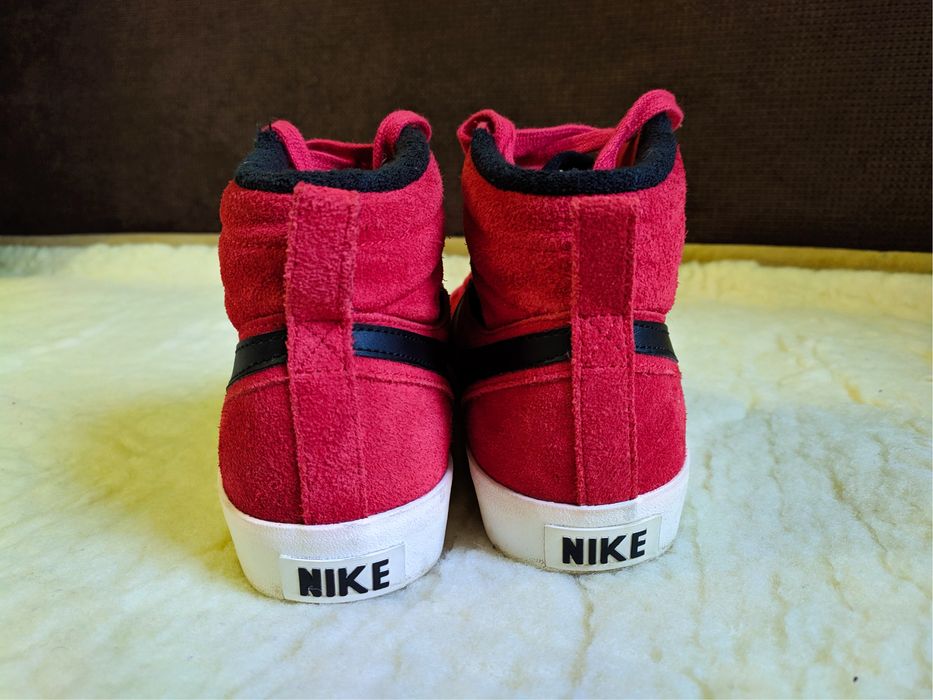 Кросівки  Nike  535656 600