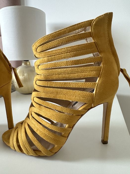 Buty Zara rozmiar 36 i 37