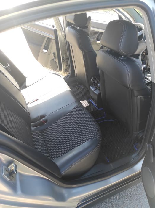 Продам гарний домашній автомобіль