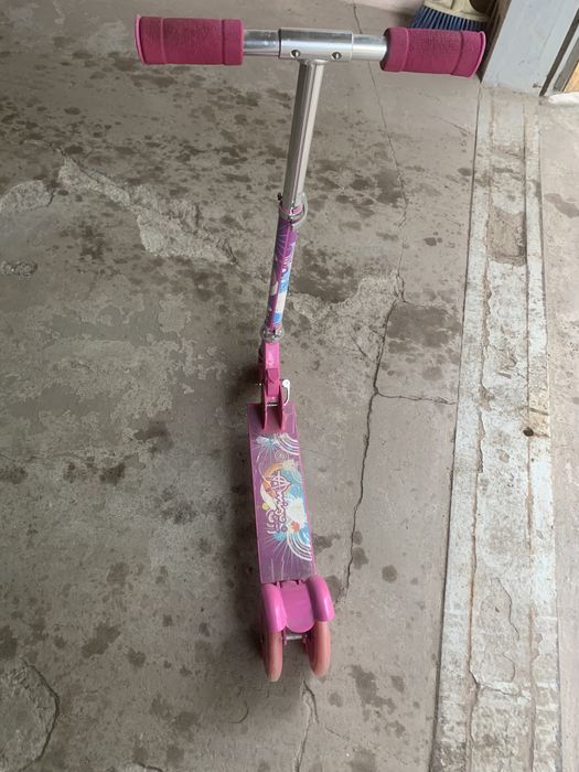 Продам детский самокат.