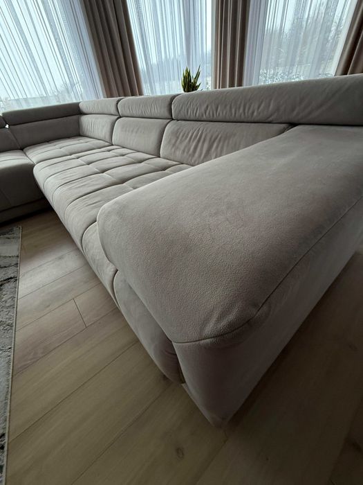 Narożnik + pufa 2,20mx3,20m, regulowane zagłówki, używany, stan bdb