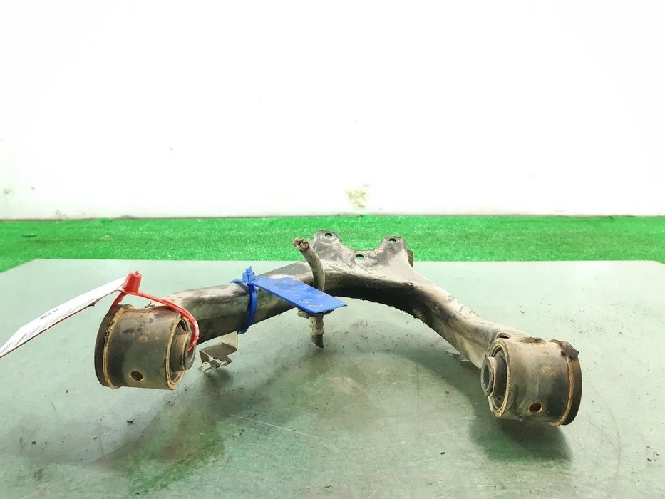 BRAÇO SUSPENSÃO SUPERIOR FRONTAL ESQUERDO MITSUBISHI PAJERO III 2003 -4010A139