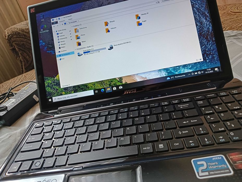 Laptop MSI CR650 procesor AMD HDMI matryca 15,6' RAM DDR3 windows 10