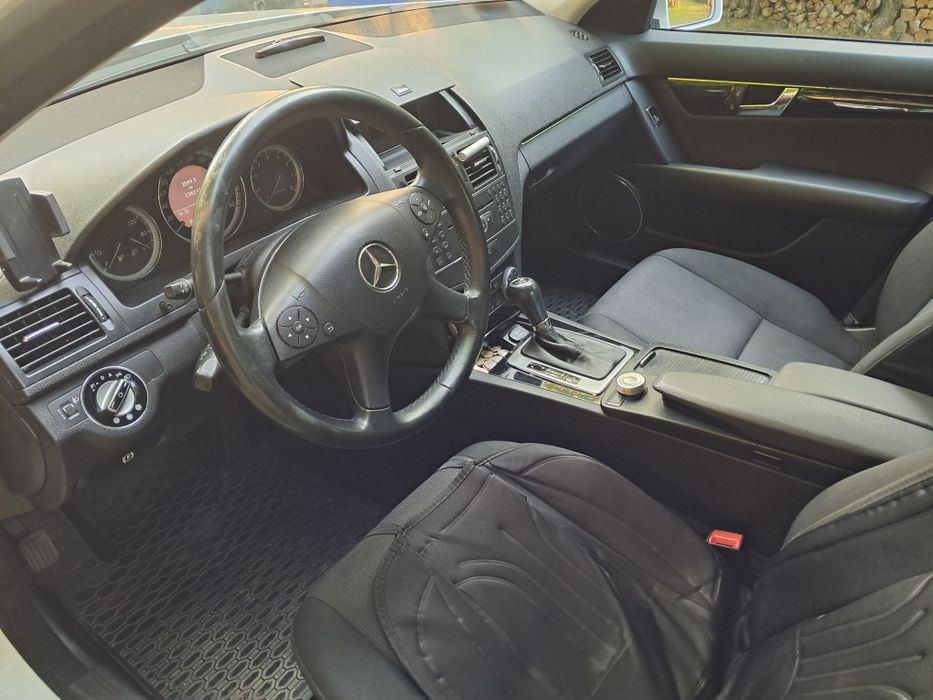 Mercedes c180 w204 2008r