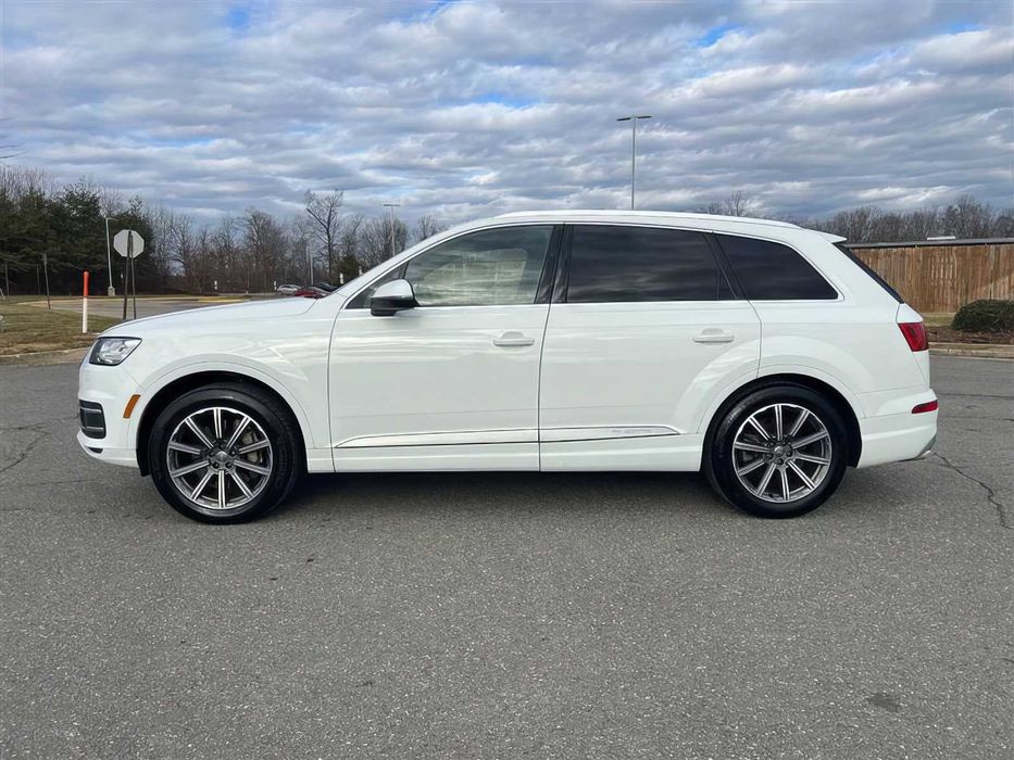 Audi Q7      2017