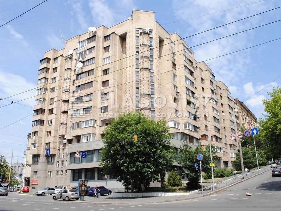 Продаж 3к кв Ремонт Центр Тарасівська