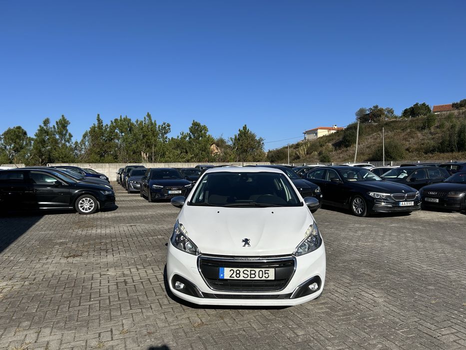 Peugeot 208 1.6 HDI - 120 mil kms Nacional