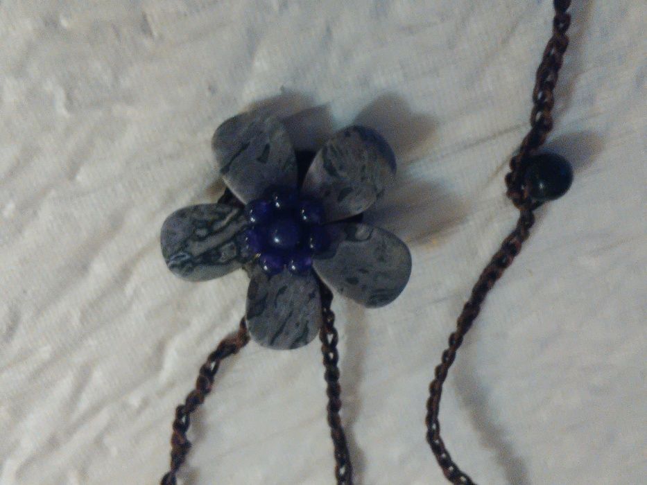 Lindo colar da Stone