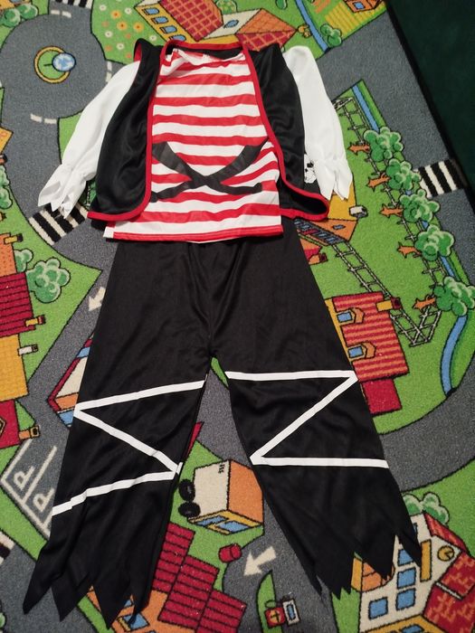 Strój karnawałowy pirat 104