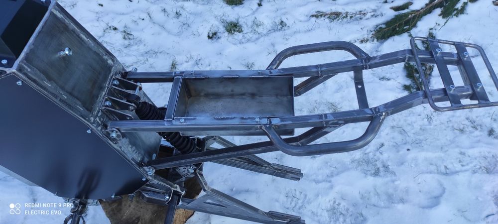 Прострова рама для будівництва електричного байка