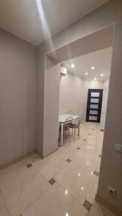 продам 2х.комн.ЖК Янтарный трк Украина, салтовка