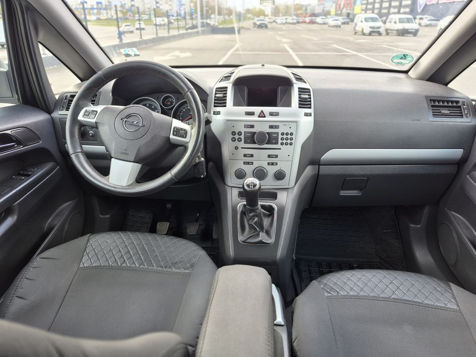 Opel Zafira 2009 | 1.8 бензин | 7 місць | механіка