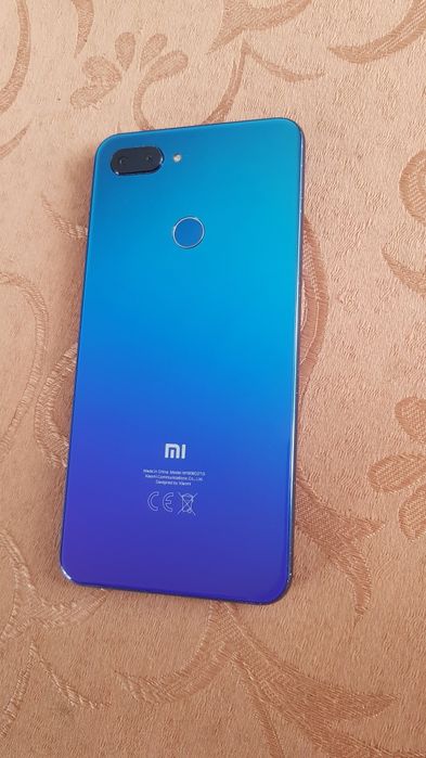 Xiaomi Mi8 lite.                   .