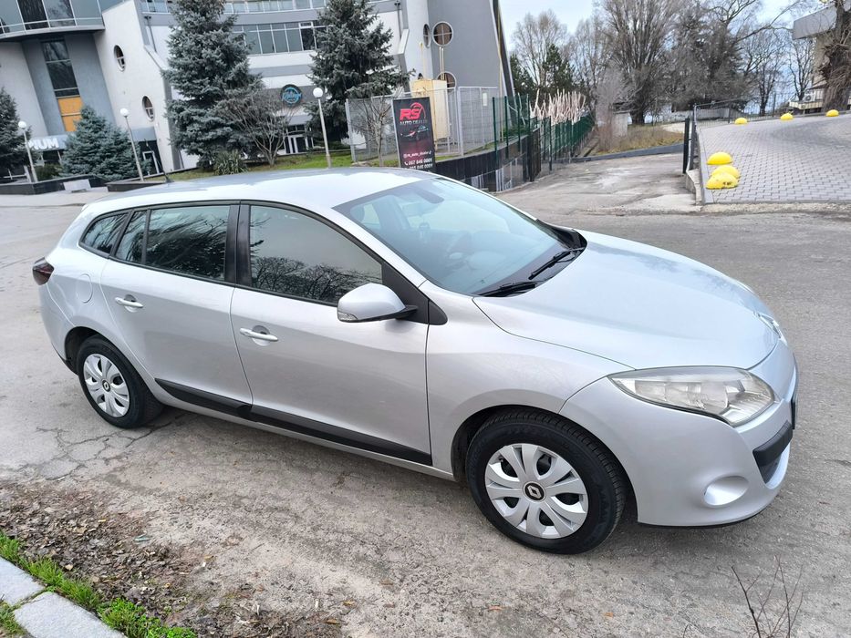 Продам Renault Megan 2009р.в.Гарний Стан.1,5D,110 L.S.КПП 6ст.Недорого