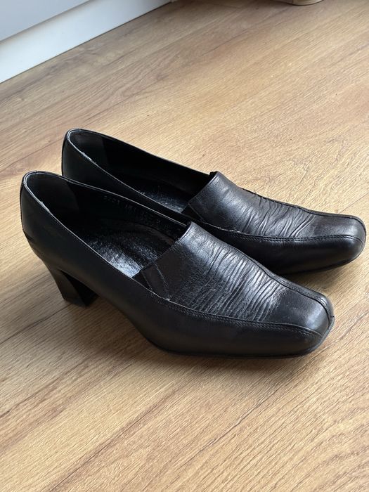 Czarne półbuty czółenka Axel 39 skórzane vintage style kwadratowy nosek