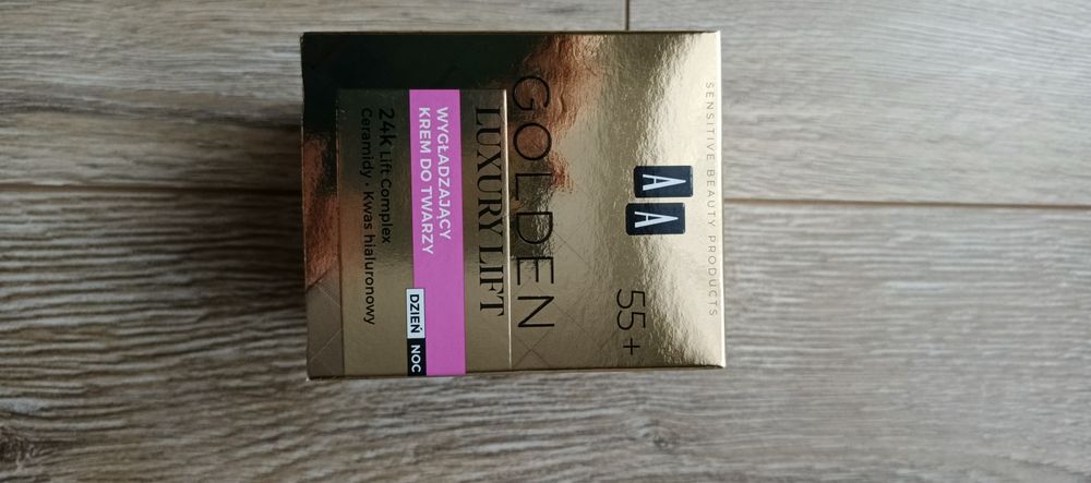 Wygładzający krem do twarzy Golden Luxury lift 55+ AA Oceanic ze złote