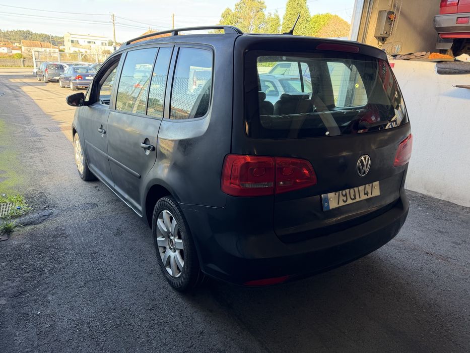 VW Touran 1.6TDi Trendline 105CV Caixa Automática 7 V