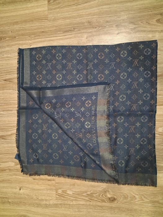 Wiosenna chusta Louis Vuitton