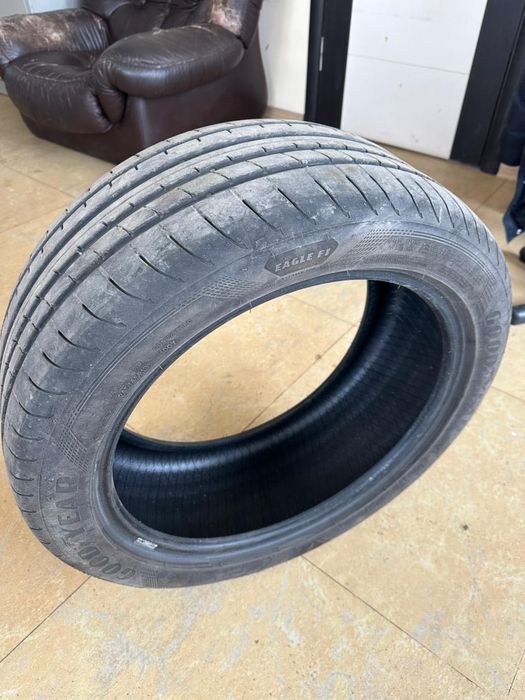 Автошини літні Goodyear 245/45 R18