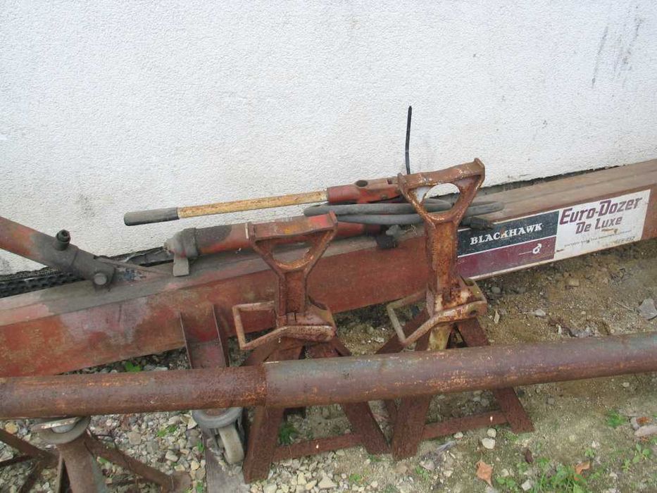 Black Hawk dozer rama blacharska siłownik docer  koń blacharski