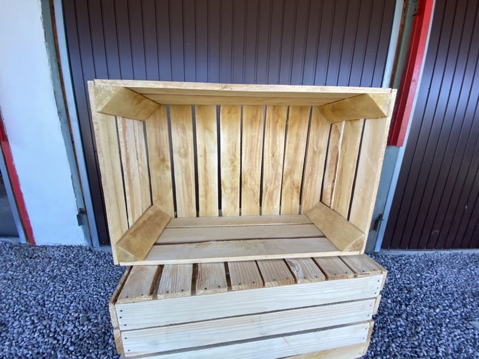 Nowe drewniane skrzynki sosnowe do lokalu, na meble, dekoarcyjne