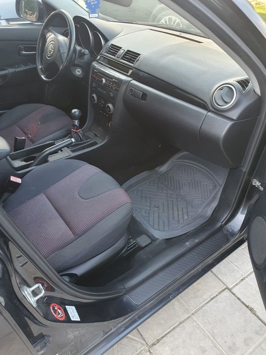 Mazda 3 hatchback 2005 rok 1.6 diesel  109 KM tani i oszczędny  samochód na dojazdy do pracy