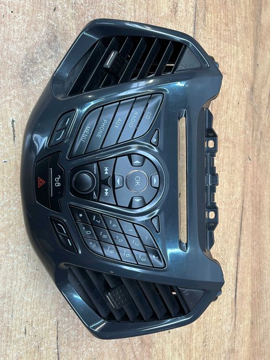 Panel sterowania radia Ford EcoSport