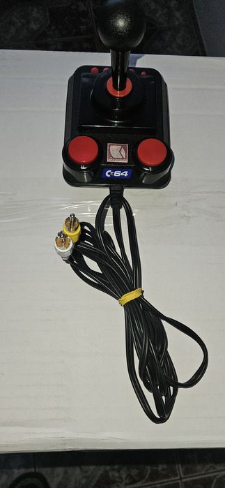 Commodore c64 retro konsola