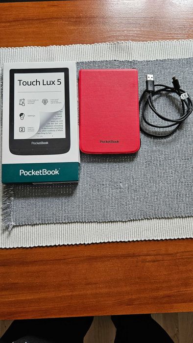 PocetBook Touch lux 5- Stan idealny + orginalny pokrowiec.