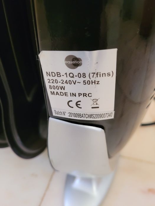 Aquecedor de 800 watts.