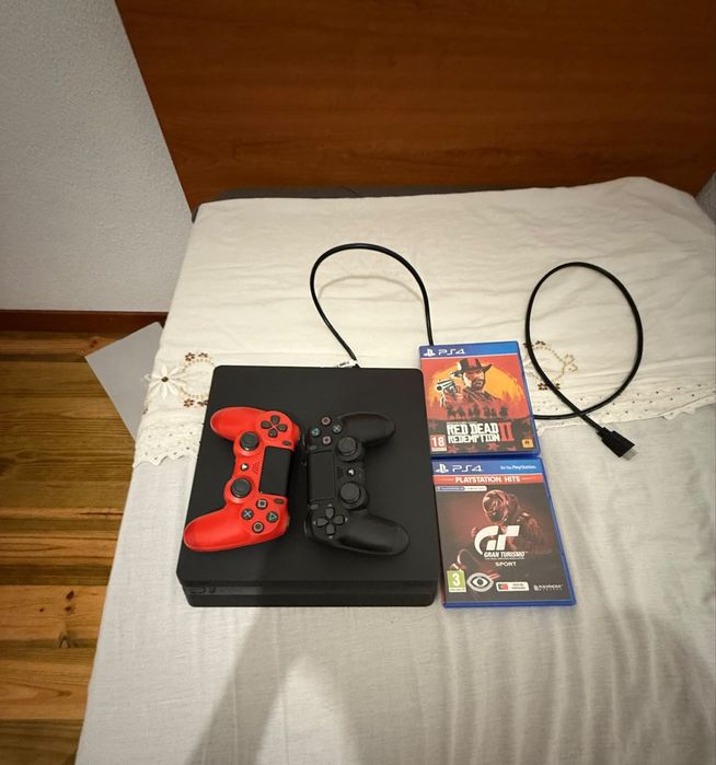PS4 Slim 500GB + 2 Comandos + Red Dead Redemption 2 + Gran Turismo Sport