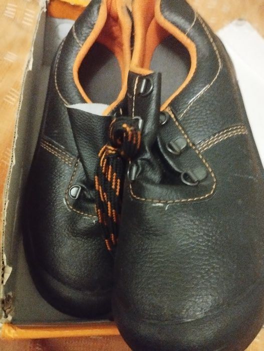 Обувь спецовая  красовки