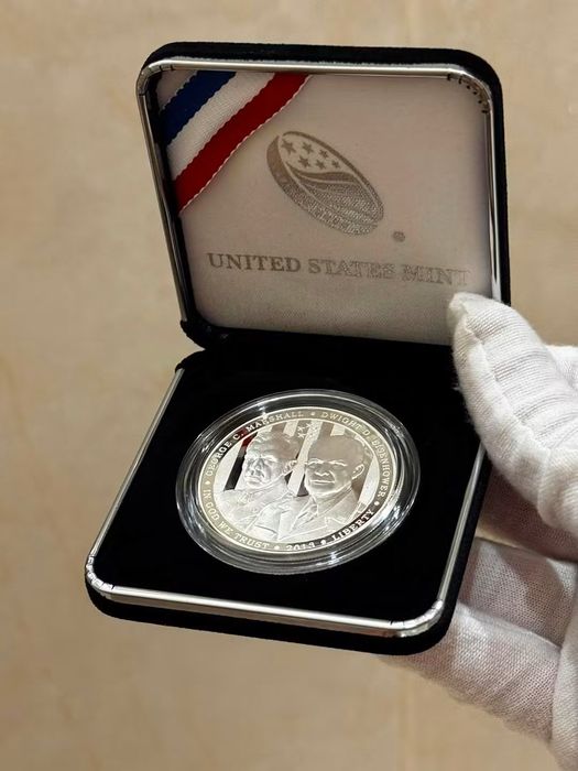 Долар 2013 рік США Джордж Маршал і Дуайт Ейзенхауер. СРІБЛО. Сертифікат. Набір.