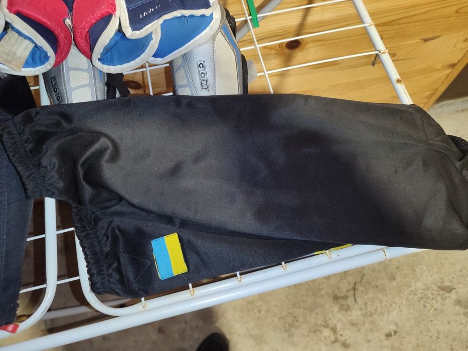 нагрудник, шорты, гетры, налокотники, наколенники, полевые и вратарски