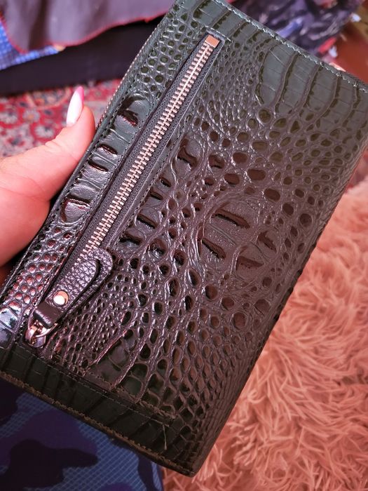 Продам  великий  гаманець