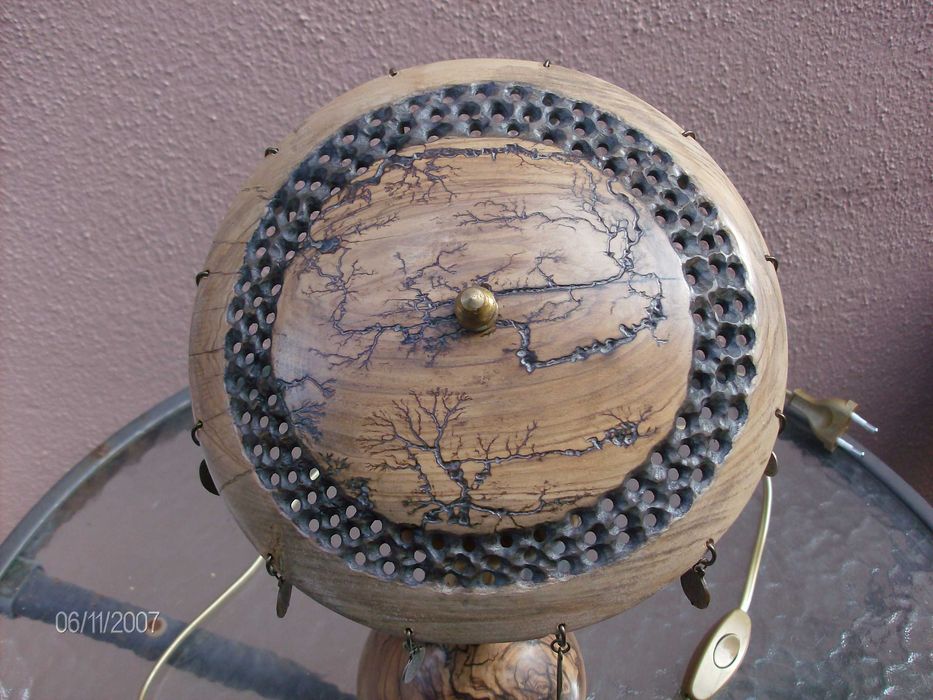 Candeeiro rustico em oliveira