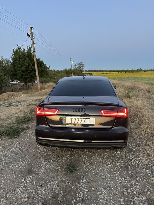 Ауді А6 C7 s Лайн