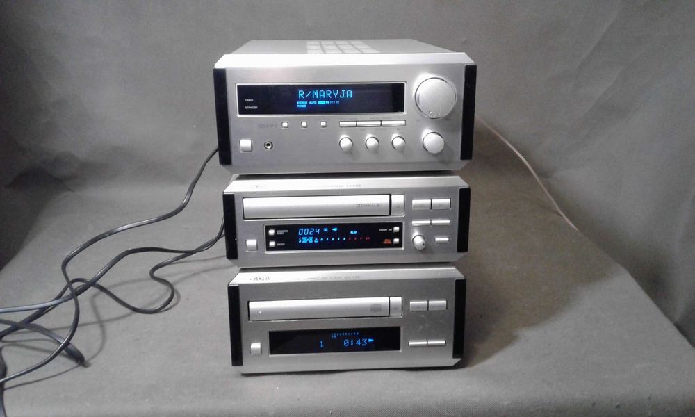 YAMAHA RX-E100,zestaw stereo
