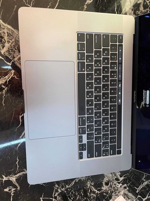 MacBook Pro 16 2019
