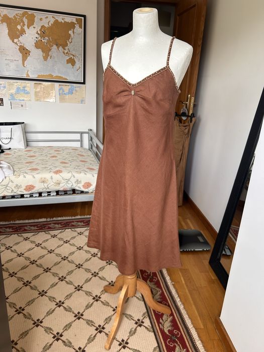 Vestido Castanho Derui (Estilo Slip Dress) – Tamanho M/L (Como Novo)