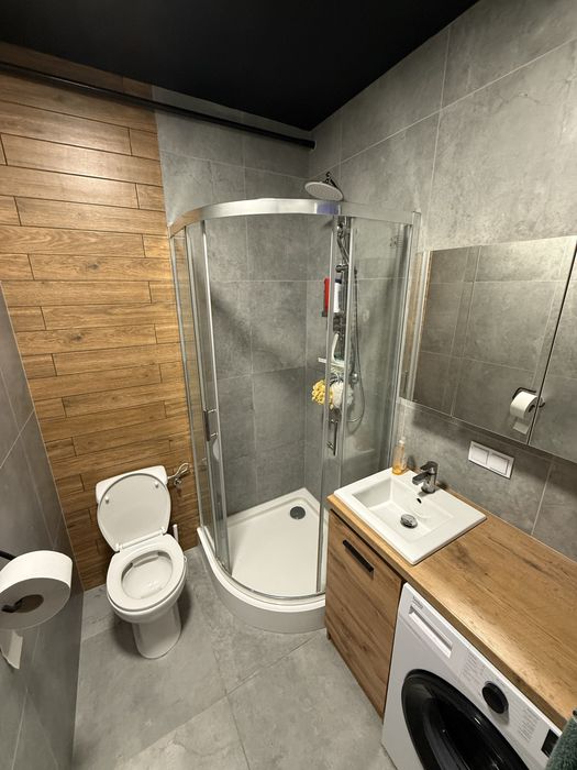 Duży pokój z balkonem blisko metro m2