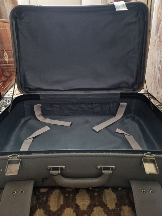 Продам чемоданы б/у СССР