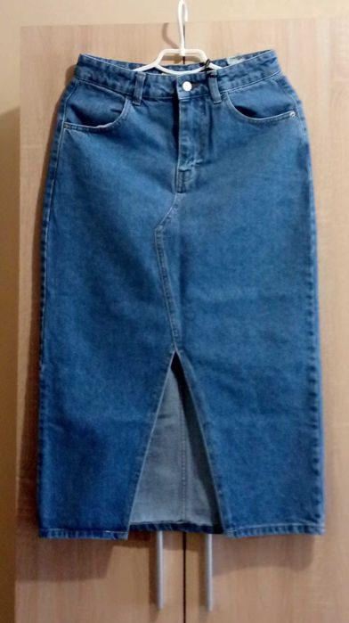 Джинсова спідниця синього кольору