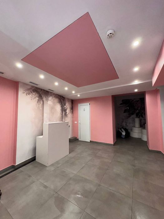 Суборенда двох окремих кімнат у магазині косметики Львів