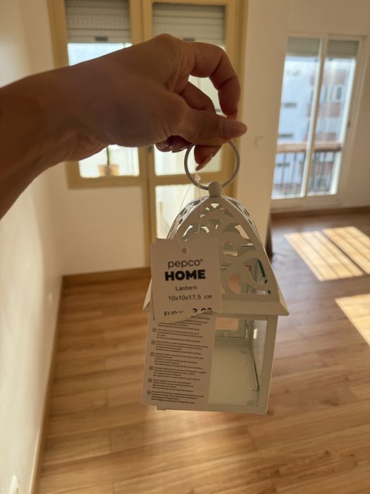 Lanterna porta velas branca nova com etiqueta