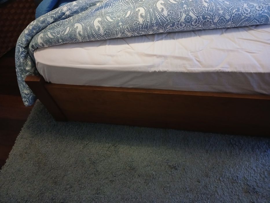 Cama Casal em pinho mel