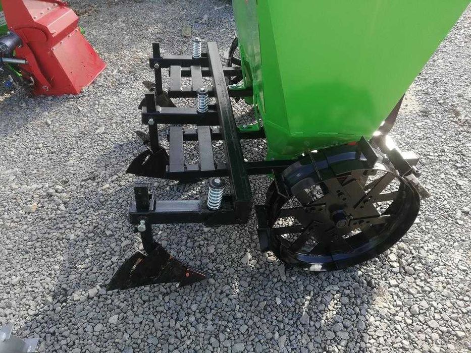 PROMOCJA-SADZARKA do ziemniaków 2 rzędowa-NOWA-dostawa pod adres