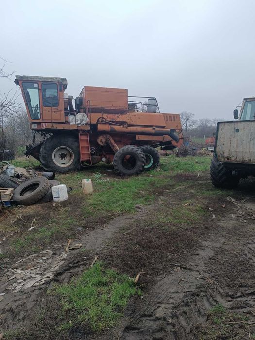 Комбайн Дон з жатками