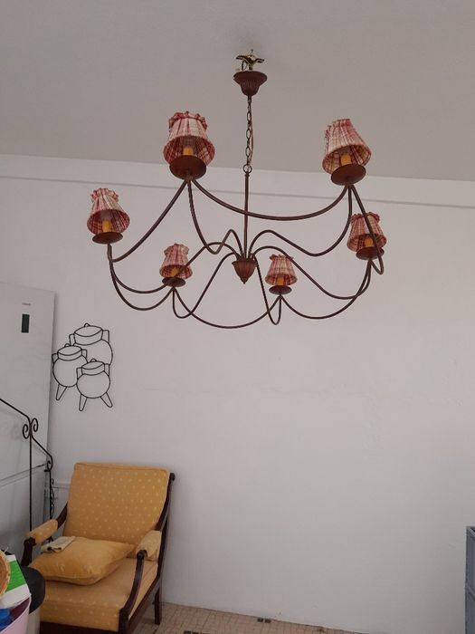 Candeeiro de teto com 6 abajours